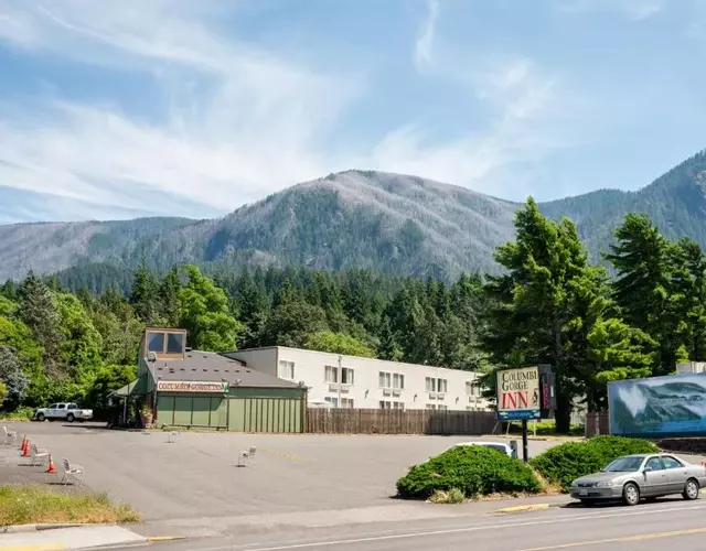 Columbia Gorge Inn