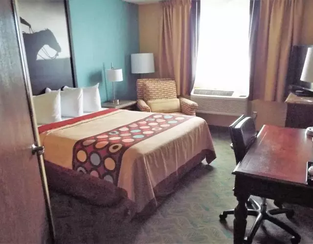 Super 8 by Wyndham Casper East/Evansville