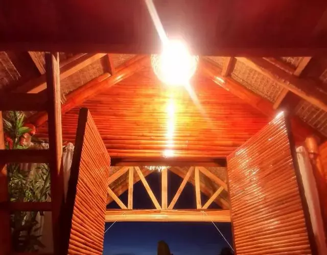 SMALL CABIN IN THE SOUTH