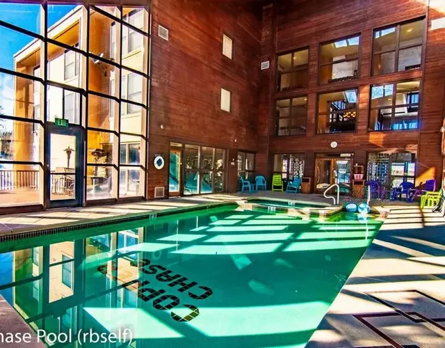 Majestic Studio Pool-Spa Ski-in out Gym, Sauna, Laundry, BBQ