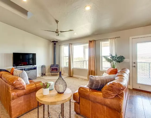 Panoramic Views Spacious Home in Cedar City!