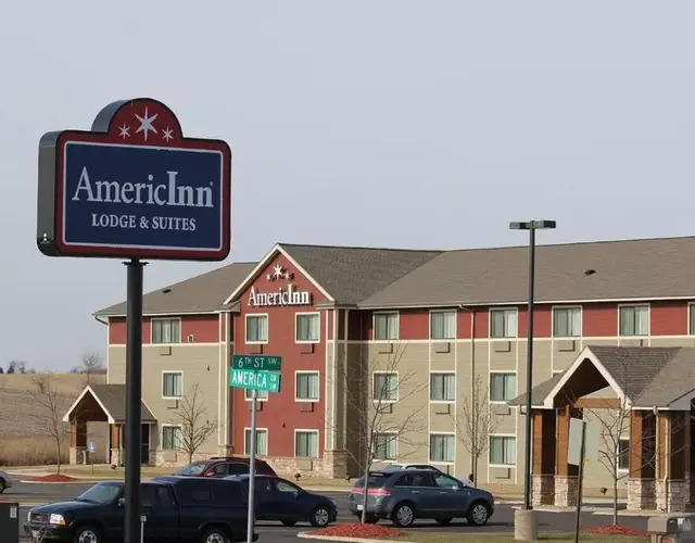 AmericInn by Wyndham Cedar Rapids Airport