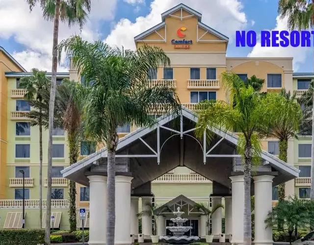 Comfort Suites Maingate East