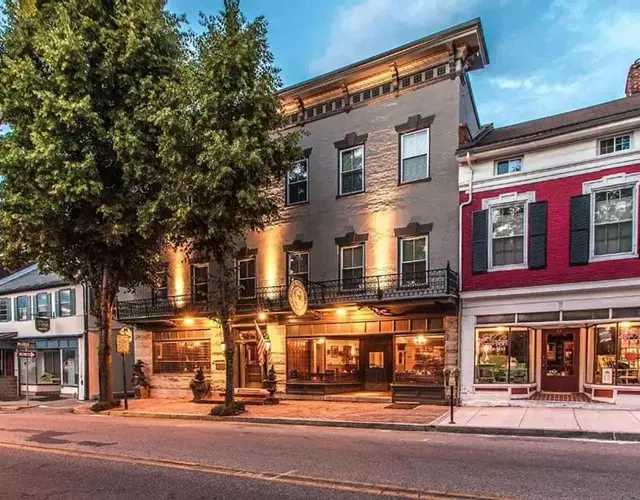 James Buchanan Hotel, Trademark Collection by Wyndham