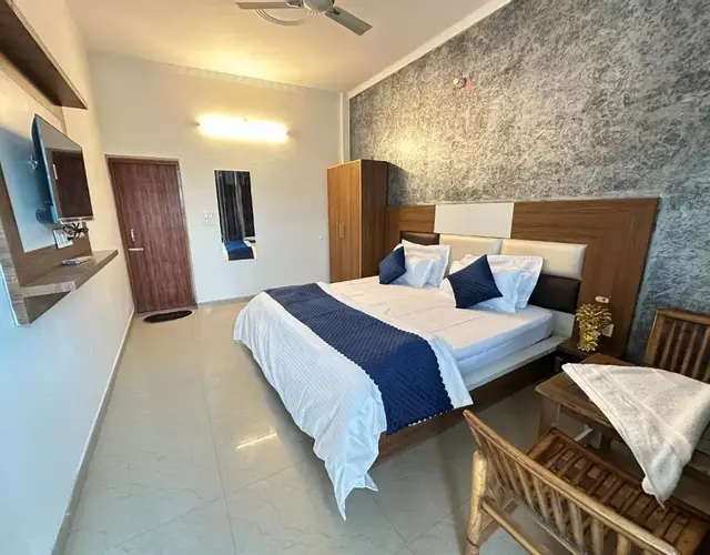 Hotel Mist - Budget AC Rooms Near Chandigarh