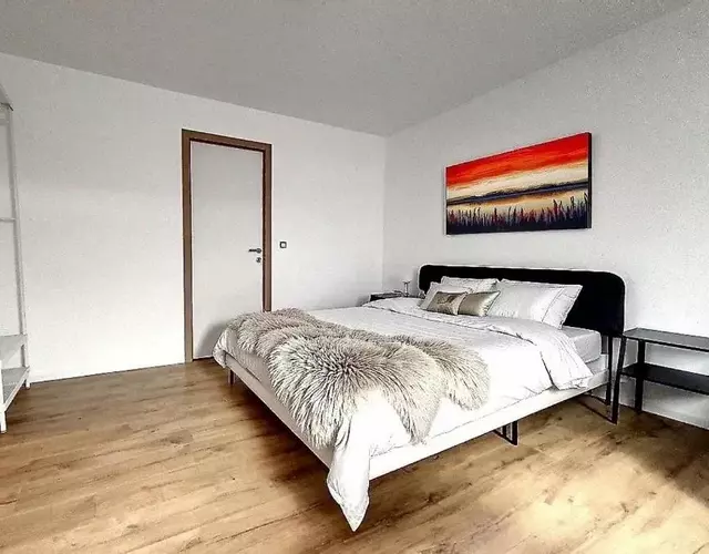 Station 82 D Charleroi-Airport