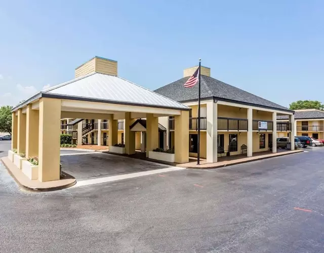 Quality Inn Mt Pleasant - Charleston