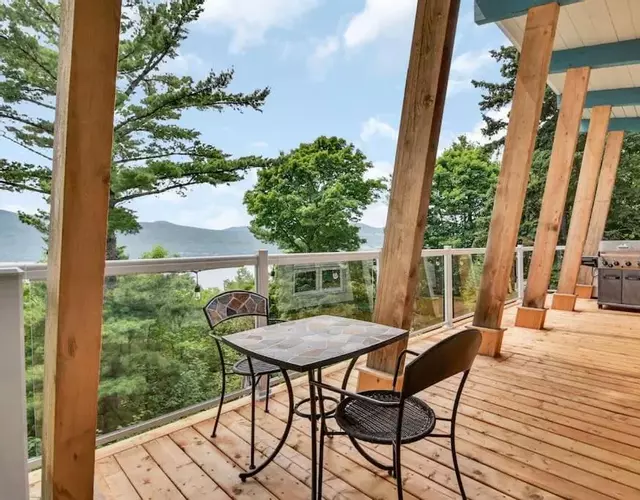 Cottage with water view and hot tub - Le pin blanc