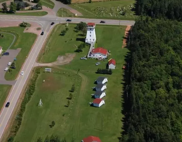 Baywatch Lighthouse Cottages & Motel