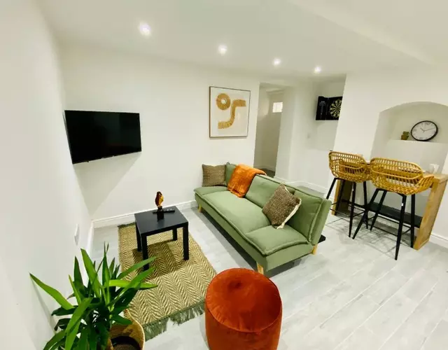 No 1 - Central Apartment