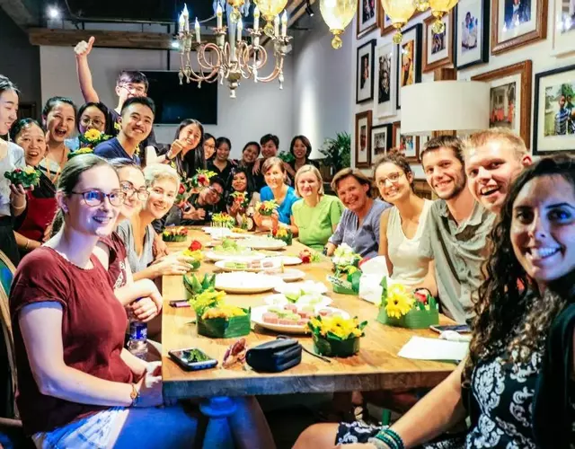 SONDERIA Lazybones Hostel