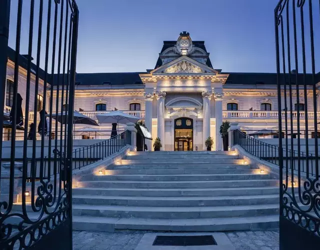 Best Western Premier Hotel de la Cite Royale