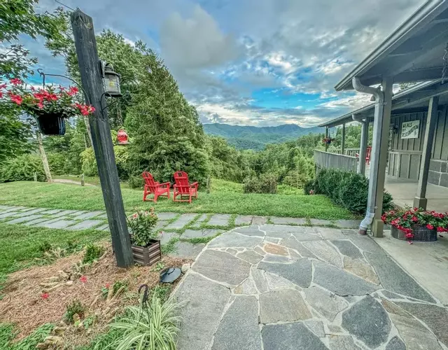 Hemlock Inn
