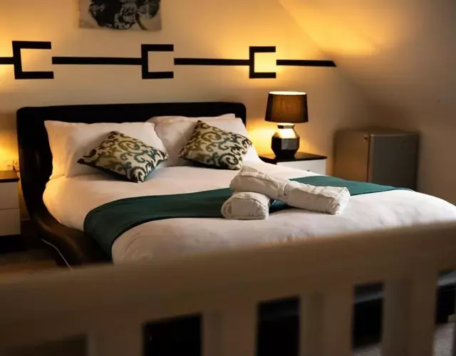 Sleeps 5 - Contractors - Families - Groups