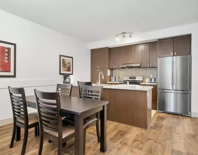 2BR Unit Harrison Mountain View