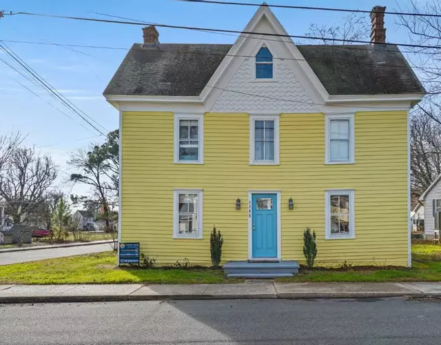 Windsor House - In town historic charm