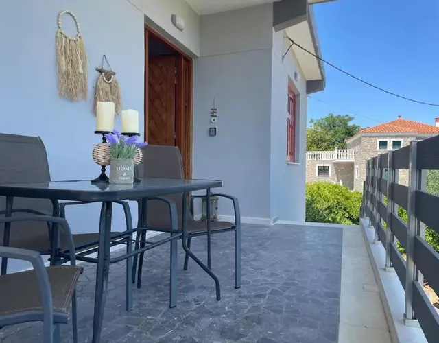 Kouneli's House with Garden