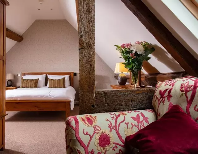 Broom Hall Inn