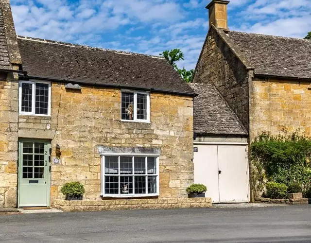 Honeystone Cottage, Stanton, Broadway - Sleeps 9