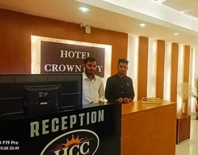 Hotel Crown City