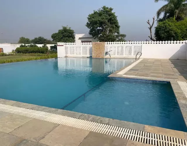 Roop Shree Hotel