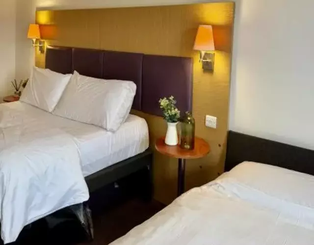 Premier Nights, Standish M6 J27