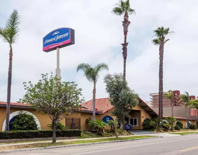 Howard Johnson by Wyndham National City/San Diego South