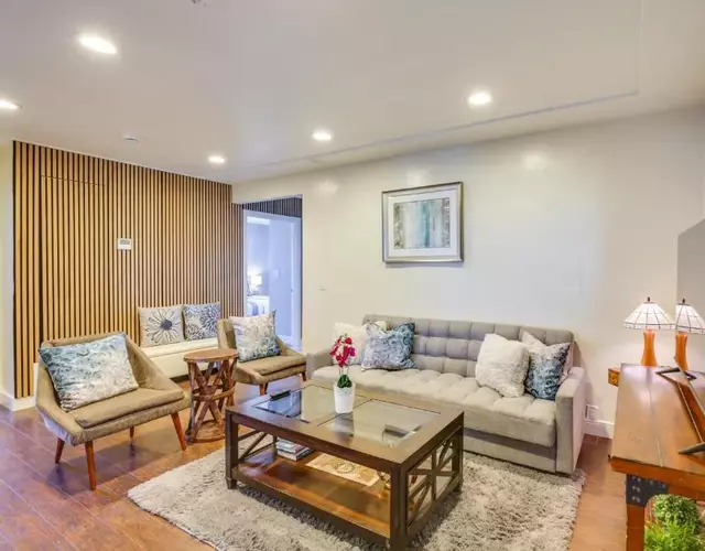 Modern Duplex Near Gaylord Resort and Bayfront!