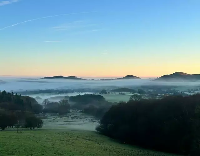 Carol Anns Caravan, Working Farm Stay, Rural, Private, Fire Pit for hire, Dogs on request