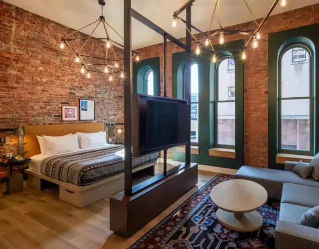 Moxy Cincinnati Downtown