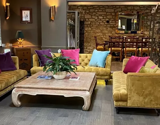 Pettifers Freehouse Hotel