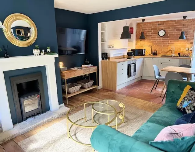 Roman House a Luxury Cotswold Grade ll Listed Home