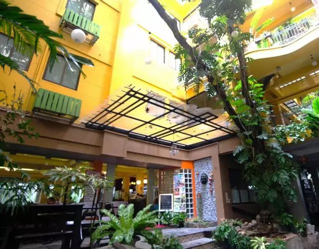 Sourire at Rattanakosin Island Hotel