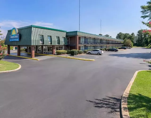 Days Inn by Wyndham Seneca-Clemson