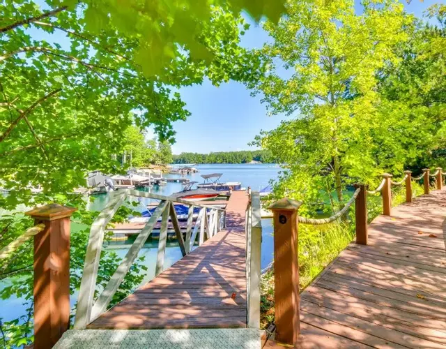 Lake Keowee Access Idyllic Six Mile Cabin!