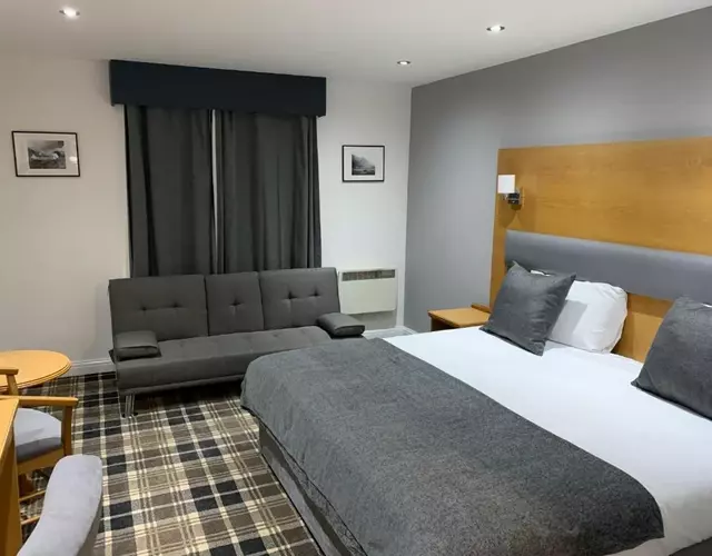 Crowwood Hotel and Alba Restaurant