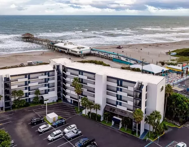 La Quinta by Wyndham Cocoa Beach Oceanfront