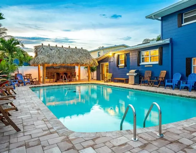 TIKI BLUE-Fun for Big Groups-Near Beach, Hot Tub, Heated Pool