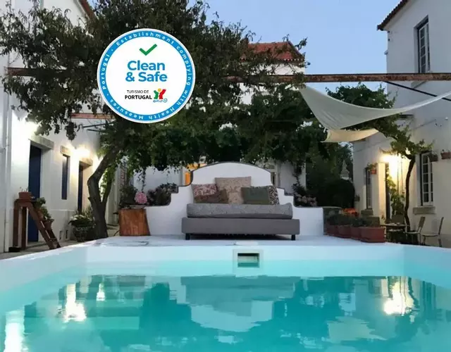 Oryza Guest House& Suites