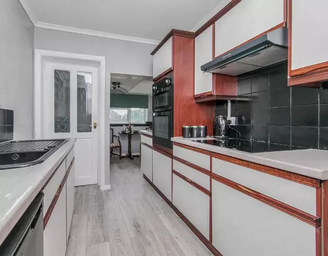 The Comfy Resort, Free Private Parking & Wifi, 9 beds