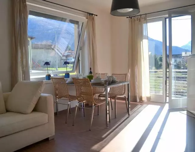 Casa CONTE air conditioning, near Station, Center and Ferry to Bellaggio