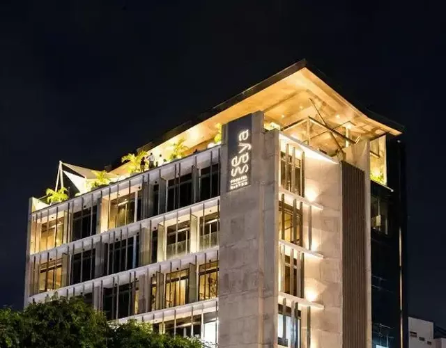 SeSaya Poshtel & Bistro - Colombo's Newest and Finest Poshtel Dorms and Rooms