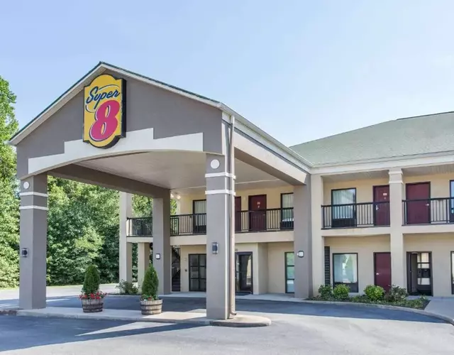 Super 8 by Wyndham Petersburg