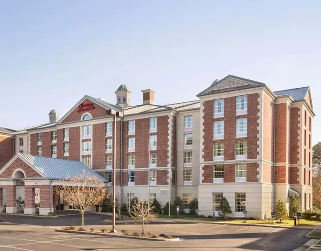 Hampton Inn & Suites Williamsburg-Central