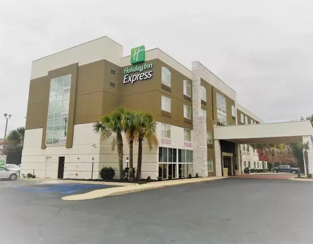 Holiday Inn Express Columbia NE - Fort Jackson by IHG