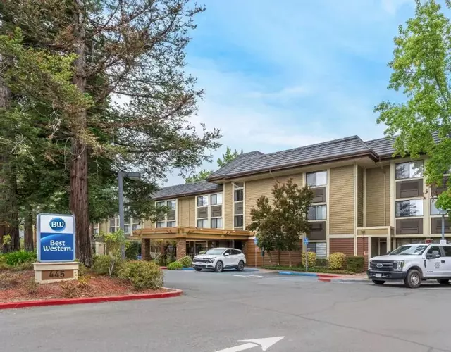 Best Western John Muir Inn