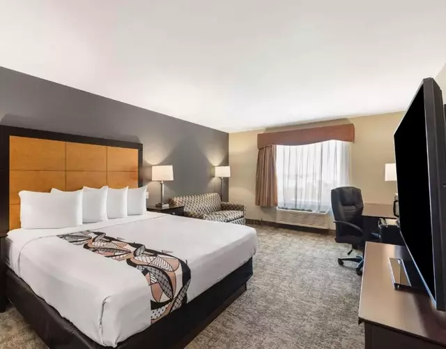 Best Western Inn & Suites - Midway Airport