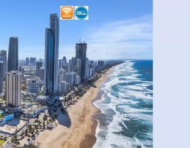 Beachside Apartment in the Heart of Surfers Paradise - free parking
