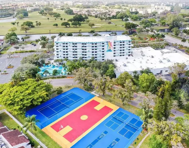 Chateau Mar Golf Resort, Trademark Collection by Wyndham