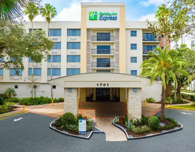 Holiday Inn Express Hotel & Suites Ft. Lauderdale-Plantation by IHG